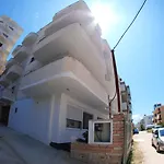 Eleana & Apartment Sarande
