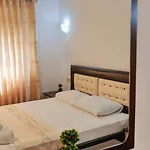Eleana & Apartment Sarande
