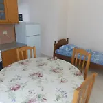 Eleana & Sarande