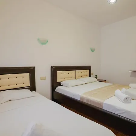 Apartament & Eleanna *
