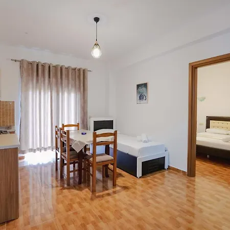 Apartament & Eleanna