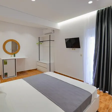 & Eleanna Apartment *