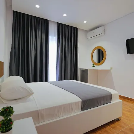 & Eleanna Apartament