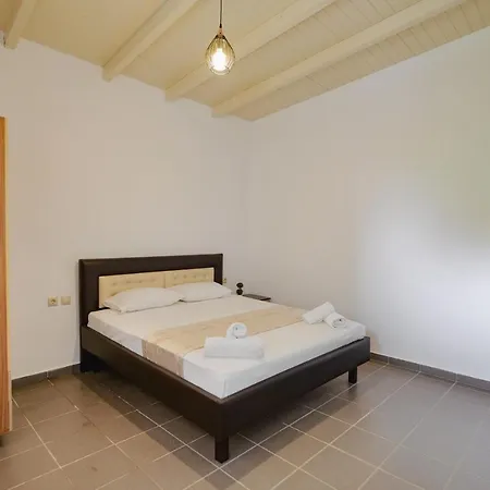 Apartament & Eleanna *