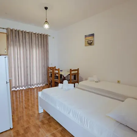 Apartament & Eleanna