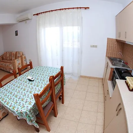 & Eleanna Apartment Sarande