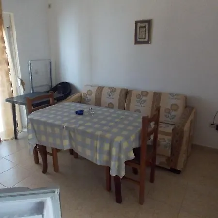 & Eleanna Apartment Sarande