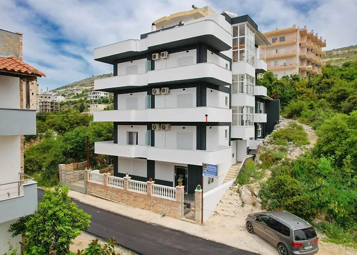 Eleana & Apartament *