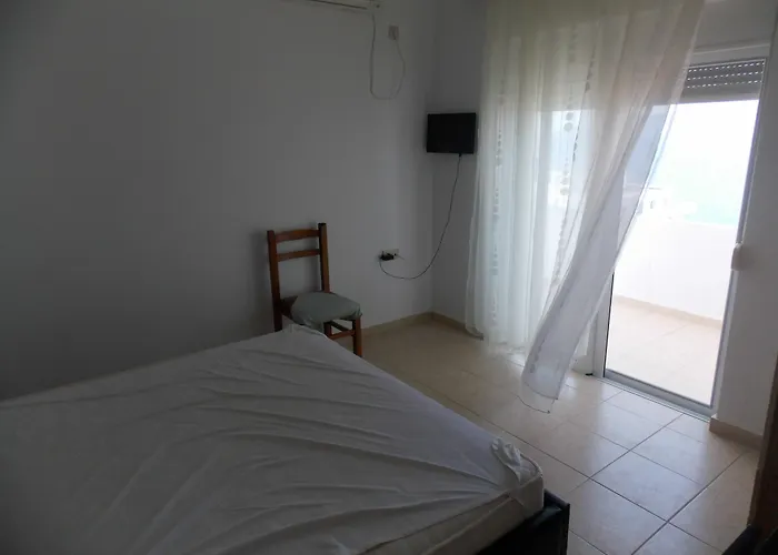Apartment Eleana &