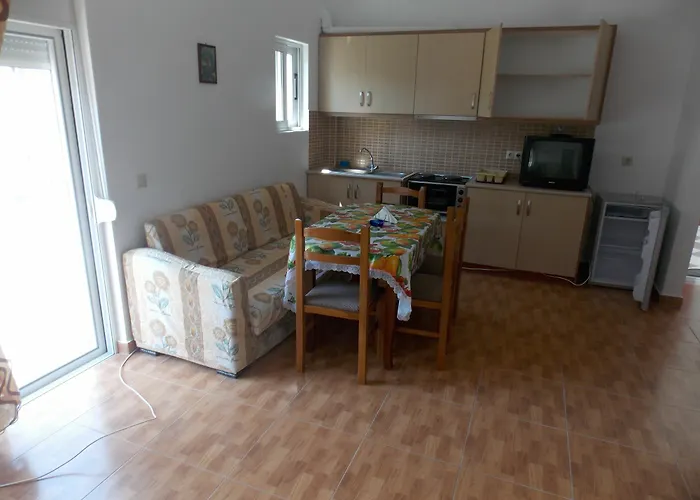 Apartament Eleana &