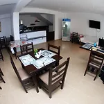 Eleana & Apartament
