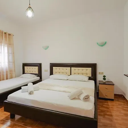 Eleana & Apartmán Sarandë