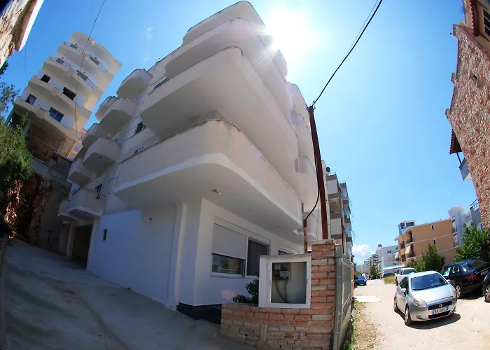 Eleana & 公寓 Sarandë