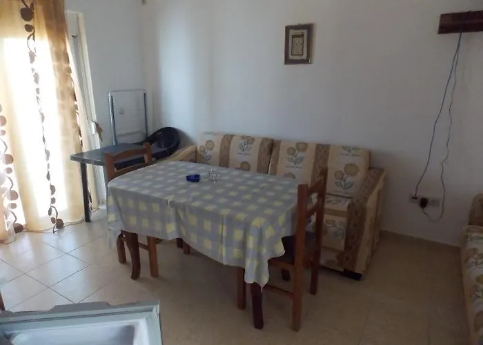 Eleana & 公寓 Sarandë